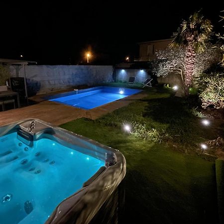 Unique! Jacuzzi Prive 35°C + Cinema Villa Entiere Meyzieu Zewnętrze zdjęcie