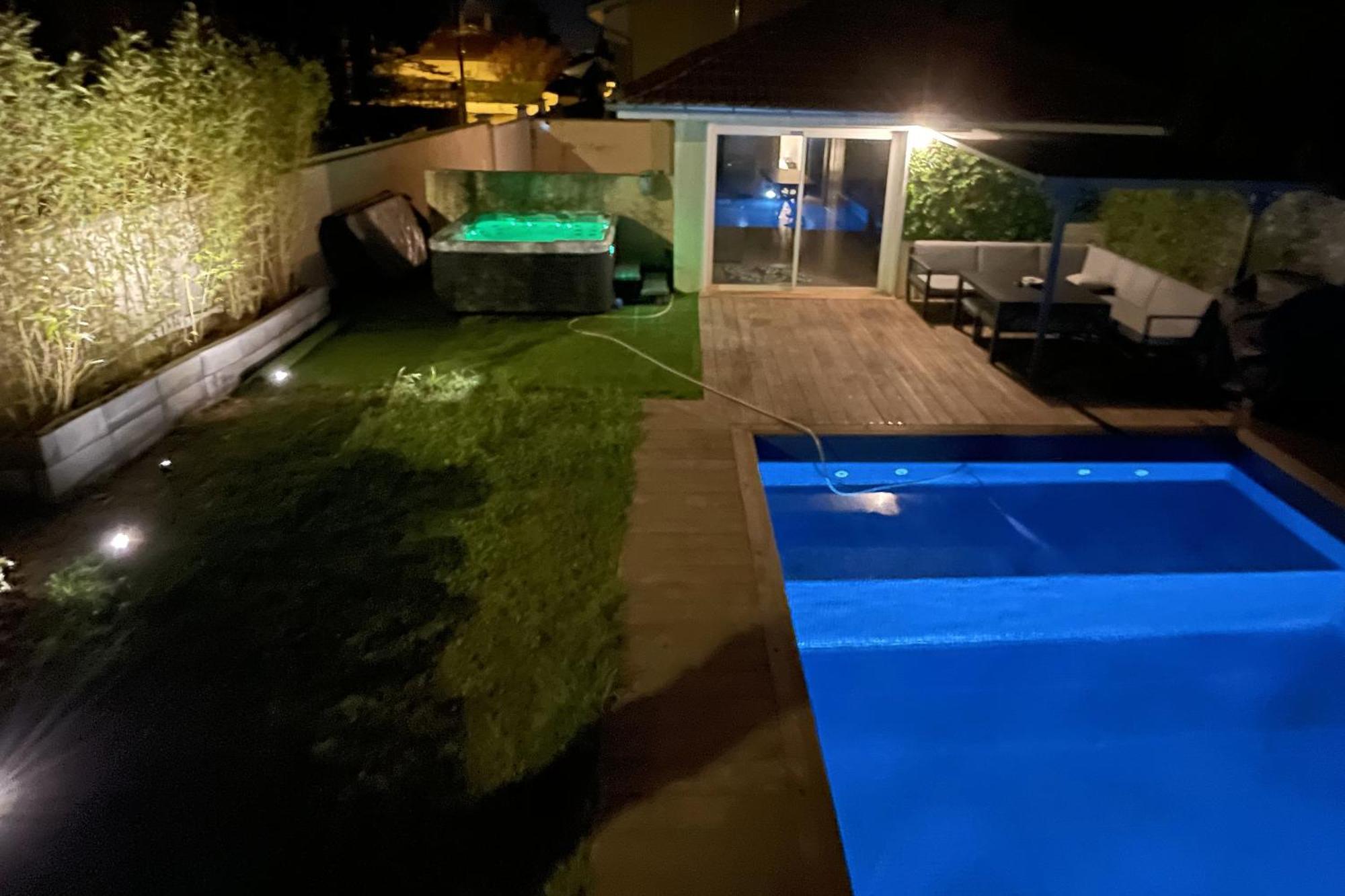 Unique! Jacuzzi Prive 35°C + Cinema Villa Entiere Meyzieu Zewnętrze zdjęcie