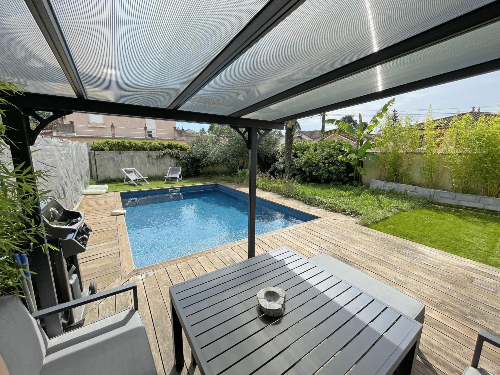 Unique! Jacuzzi Prive 35°C + Cinema Villa Entiere Meyzieu Zewnętrze zdjęcie
